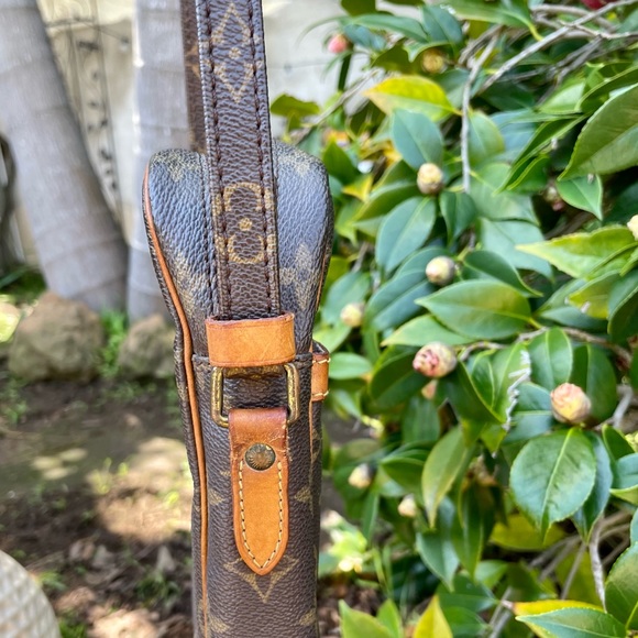 Louis Vuitton Danube Monogram Crossbody Bag Auth Serial# Date Code France - Picture 12 of 16